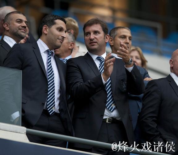 传统环节，弗洛伦蒂诺与曼城CEO索里亚诺赛前共
